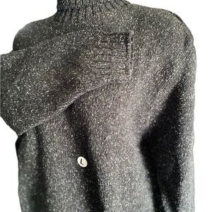 Vintage NWOT. RARE. Black Sweater size L